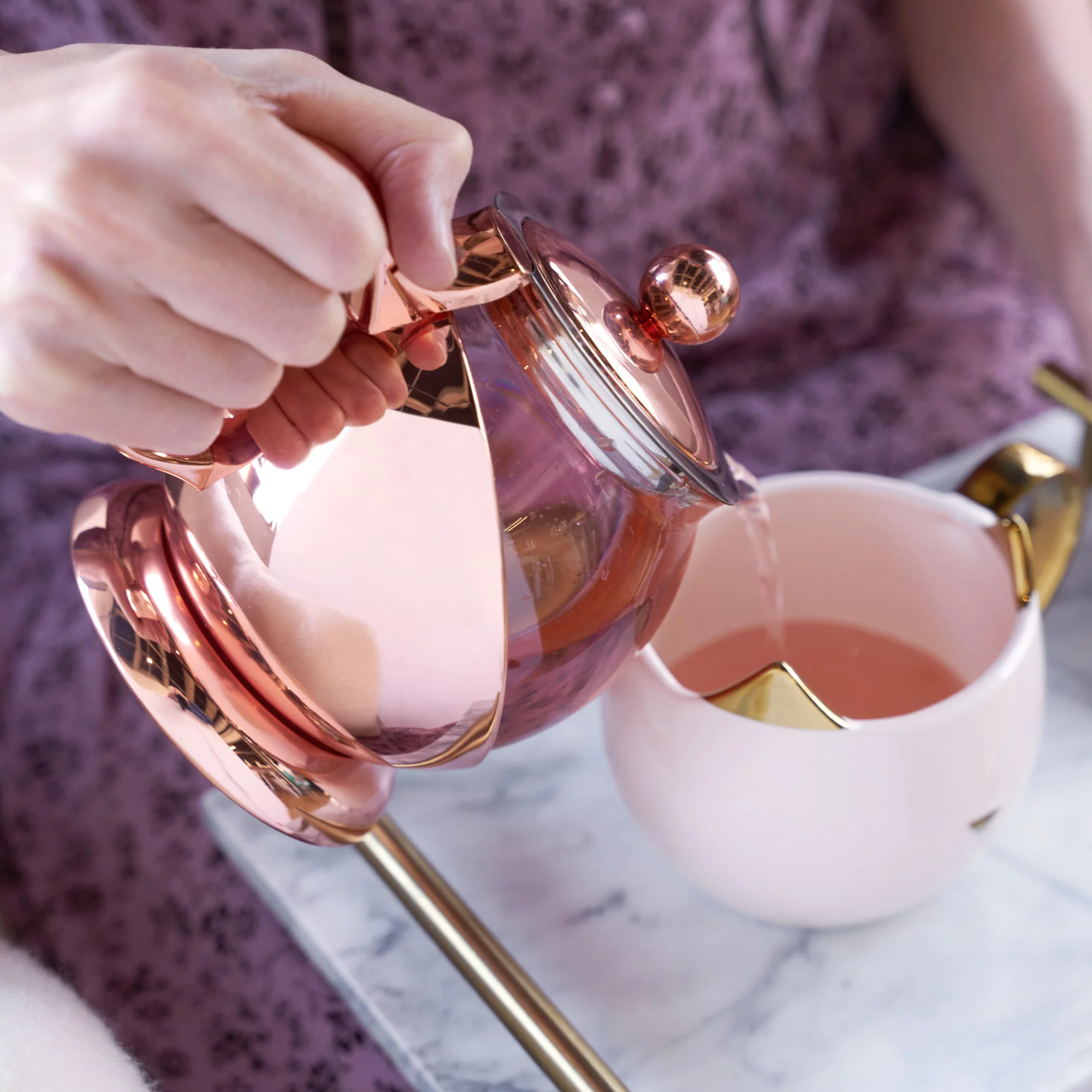 Pinky Up Rose Gold Wrapped Teapot – Tea Clear Glass Pot with Infuser Strainer and Tea Kettle for Loose Tea, 24 Oz - Image 6